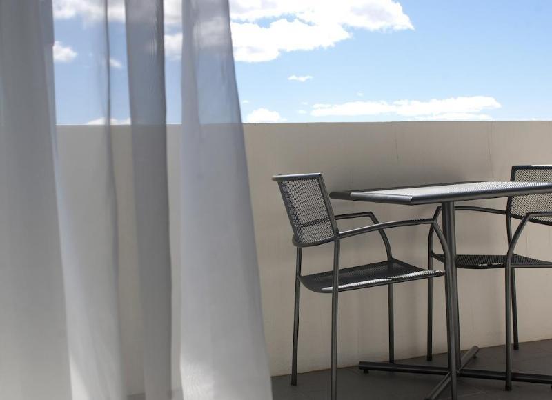 Abode Tuggeranong Aparthotel Canberra Exterior foto