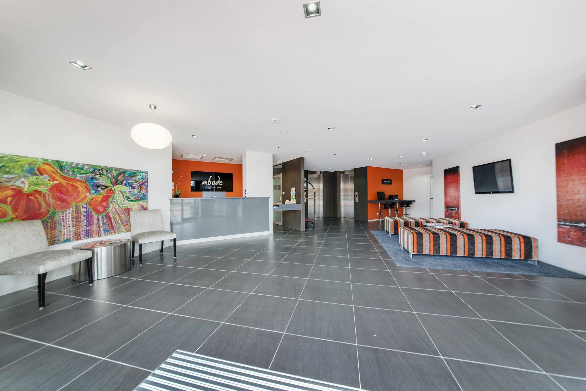 Abode Tuggeranong Aparthotel Canberra Exterior foto